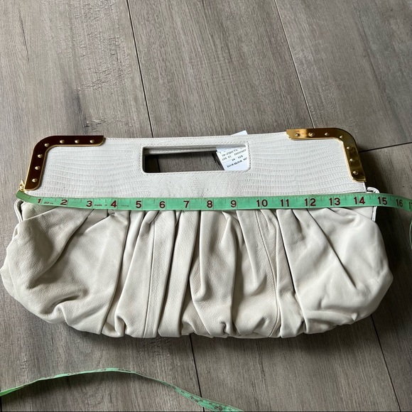 NWT BCBGMAXAZRIA Clutch Leather/Croc Witer white - Picture 9 of 9